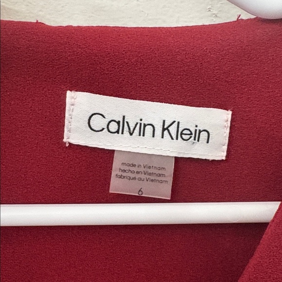 Calvin Klein Sleeveless Red Wideleg jumpsuit - belted - size 6 - has pockets - Picture 2 of 5